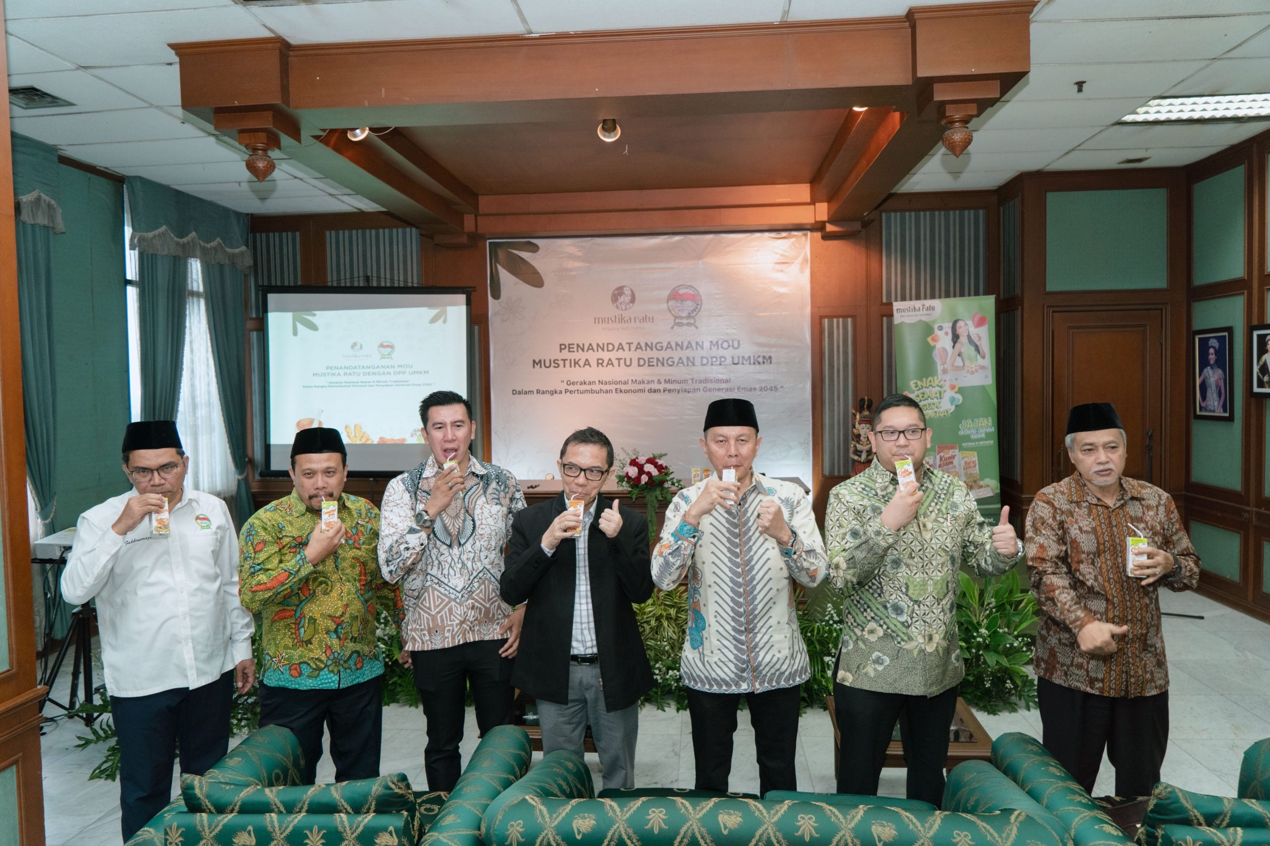 MRAT dan DPP PERAN giatkan gerakan minum jamu
