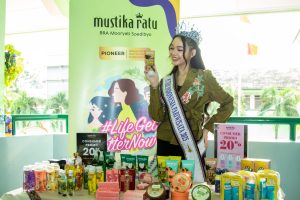 Mustika Ratu dan Puteri Indonesia di SMKN 20 Jakarta