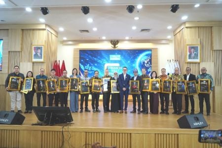 Dua Pimpinan Mustika Ratu Raih Penghargaan Inovasi 2026