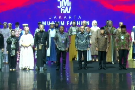 JMFW 2023, Pengunjung Minati Produk Halal Mustika Ratu
